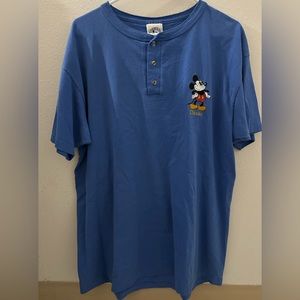 Vintage Mickey and co Mickey mouse button up tee